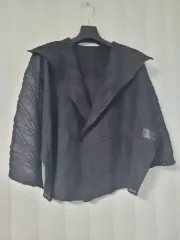 25年 PLEATSME ジャケット兼ブラウスのサムネイル