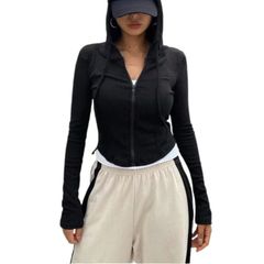 THEREDTHREAD veiled hood hook tops - メルカリ