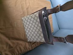 GUCCI 】ショルダーストラップ付き GG スモール ブリーフケース - メルカリ