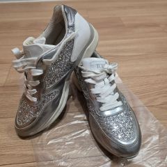 【専用　他者購入不可】トッズTOD'S　厚底　フリンジスニーカー　シルバー　37 専用 他者購入不可】トッズTOD'S 厚底 フリンジスニーカー シルバー 37