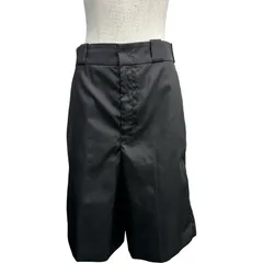 プラダ PRADA トライアングルロゴバミューダショーツ 22H768 ブラック ナイロン レディース ショートパンツのサムネイル