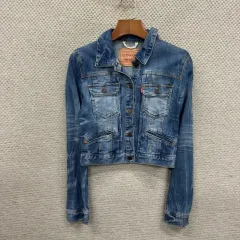 リーバイス レッドタブ クロップド デニムジャケット 155 D05211のサムネイル
