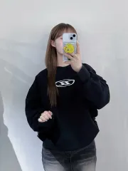 BORN TO WIN ブラック ビックロゴ スウェットのサムネイル