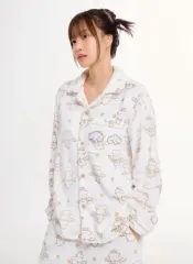 新品 スパオ GANADY 天使悪魔 パジャマ Mのサムネイル