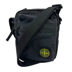 ストーンアイランド STONE ISLAND ショルダーバッグ ポーチ ミニバッグ ワンポイントロゴ 黒 ブラックのサムネイル