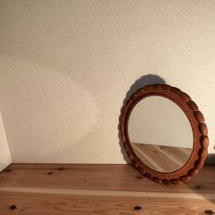 黒猫の鏡／昭和レトロ。【可愛らしい掛け鏡となります】。 - メルカリ