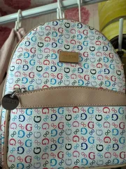 GUESS ゲス バックパックのサムネイル