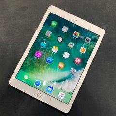 希少iPadOS10.3.3】iPad(第五世代) Silver 32GB - メルカリ