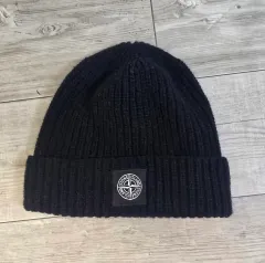 ほぼ新品/S級 STONE ISLAND ストーンアイランド ニット ビーニー ブラックのサムネイル