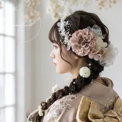 【coquelicot】卒業式 成人式 髪飾り ミルクティーベージュ パールカチューシャ付 ヘッドパーツ コクリコのサムネイル