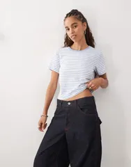 モンキ レディース トップス Tシャツ Monki shrunken tee and white stripe Blue and white ホワイトのサムネイル
