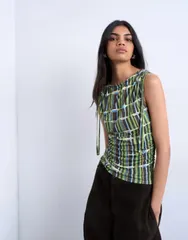 トップショップ レディース トップス タンクトップリント ギャザー Topshoplaid print microfiberuched shoulder tank GREEN グリーンのサムネイル