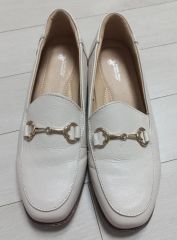 Salvatore Ferragamo ガンチーニ ローファー ホワイト - メルカリ