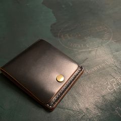 様 ［廃盤］MOTO 二つ折り財布 クロコ型押し レザーウォレット - メルカリ