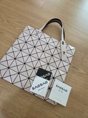 16日まで限定♡BAOBAOルーセントメタリック スノー ホワイト - メルカリ