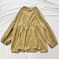 美品 ROBE de PEAU ボリュームパフスリーブ ブラウス ベージュ - メルカリ