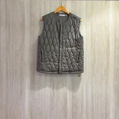 nonnative キルティングベスト オリーブ ノーカラーのサムネイル