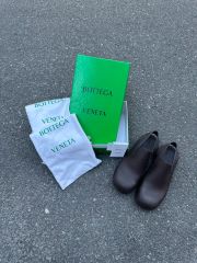 シ*ゴ様 BOTTEGA VENETA ラバークロッグ サボ ダークブラウン - メルカリ