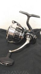日曜迄限定価格中古DAIWA22イグジスト LT2500S-XHダイワ花梨ノブ