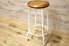 希少品 old maison オールドメゾン Iron Stool - メルカリ