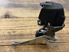 SRAM RED eTap フロントディレイラー バッテリー無し - メルカリ