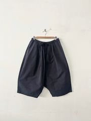 AD2008 ウールギャバサルエルパンツ 黒 ワイド archive - メルカリ