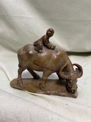 中国牛童子 工芸品 石彫り置物 水牛と少年 - メルカリ