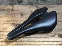 KG674 モスト MOST LYNX サドル 黒 MANGANESE レール 145mm ※座面側面クラックのためジャンクのサムネイル