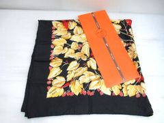 HERMÈS エルメス　カレ90 木と蚕 エルメス HERMES L'ARBRE DE SOIE 絹の木 桑の木と蚕 スカーフ カレ90