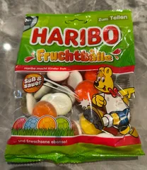 【海外輸入品】ハリボー　サッカーボール　限定グミのサムネイル