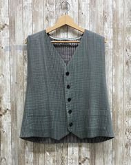 ISSEY MIYAKE イッセイミヤケ プリーツベスト カーキ 4 切替え ISSEY MIYAKE イッセイミヤケ プリーツベスト カーキ 4 切替え - メルカリ