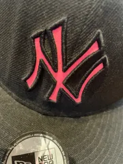 ニューエラ 59FIFTY ニューヨーク・ヤンキース キャップ ブラック ピンク 7のサムネイル