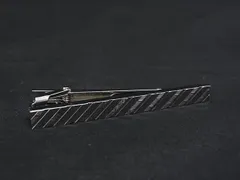 ■美品■ TAKEO KIKUCHI タケオキクチ ネクタイピン タイクリップ アクセサリー ビジネス 紳士 メンズ シルバー系 DN6429のサムネイル