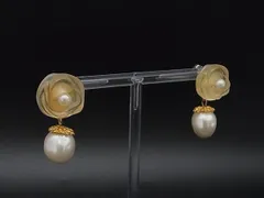 KENZO ケンゾー パール ピアス アクセサリー レディース クリア系×ゴールド系 DN4026のサムネイル