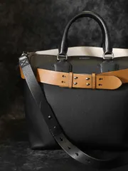 BURBERRYバーバリー ベルト ハンドバッグ トートバッグ ショルダーバッグ 肩掛け 2way レザー ブラック ベージュのサムネイル