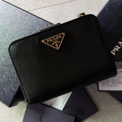 新品同然！ PRADA プラダ サフィアーノ ブラック 25A - メルカリ