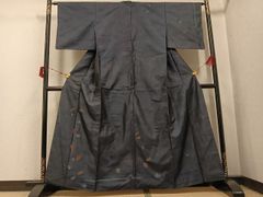 別誂ワイドサイズ訪問着正絹袷作家創作品 別誂ワイドサイズ訪問着正絹袷刺繍創作品 - メルカリ