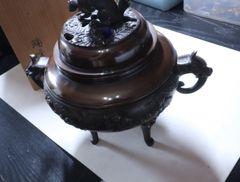 金属製ドラゴンと山の彫刻壺重い铜花器 - メルカリ