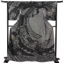 訪問着 身丈165cm 裄丈65.5cm M 袷 花柄 有職文様 総絞り 金糸 黒 正絹 名品 【中古】のサムネイル