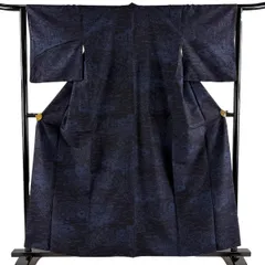 紬 身丈158.5cm 裄丈63.5cm S 袷 家屋 草花 濃紺 正絹 秀品 【中古】のサムネイル