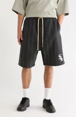 フィアオブゴッド メンズ ボトムス ハーフパンツ・ショーツ ショートパンツ コットン Fear of God Essentials x MLB White Sox 90s Drawstring Cotのサムネイル