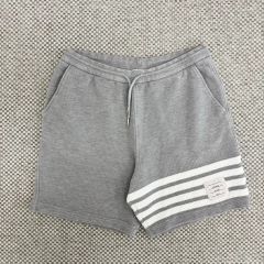 4 トム・ブラウン 斜めボーダー ハーフパンツ 新品 トムブラウン 4BAR ハーフパンツ - メルカリ