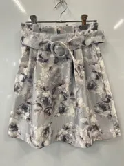 P28⚫︎ROJITA⚫︎ロジータ⚫︎スカート⚫︎フレア⚫︎ウエスト一部ゴム⚫︎花柄⚫︎共布ベルト付⚫︎size F⚫︎グレーのサムネイル