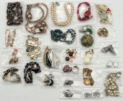 d*9様 遺品整理、生前整理品 年代ものアクセサリーおまとめセット、大 