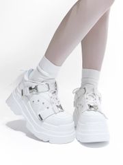 Rosé Muse Glitter point sneakers シルバー M - メルカリ