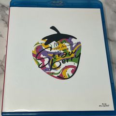 NEWS Strawberry ストロベリー - メルカリ