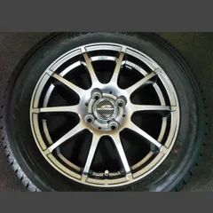(T-2214)本州送料無料 超バリ山 185/60R15 iG80E+ 25年製 10アクア ヤリス ヴィッツ 等 15インチスタッドレスセット物 中古タイヤホイールのサムネイル