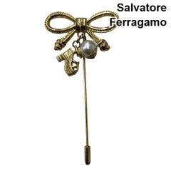 ● フェラガモ Ferragamo ピンブローチ フェイクパール サンダルチャーム リボン ヴィンテージ アクセサリー ゴールド色 レディース Z6C985のサムネイル