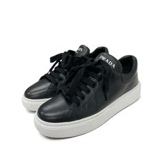 専用 美品 PRADA プラダ スニーカー 1E282N ロゴデザイン - メルカリ