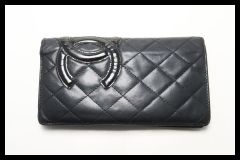 CHANEL 二つ折り財布 ブラック キルティング - メルカリ